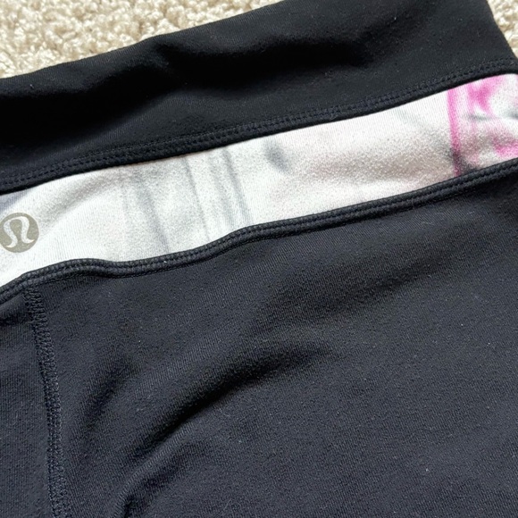 Lululemon Boogie Shorts - Picture 5 of 6